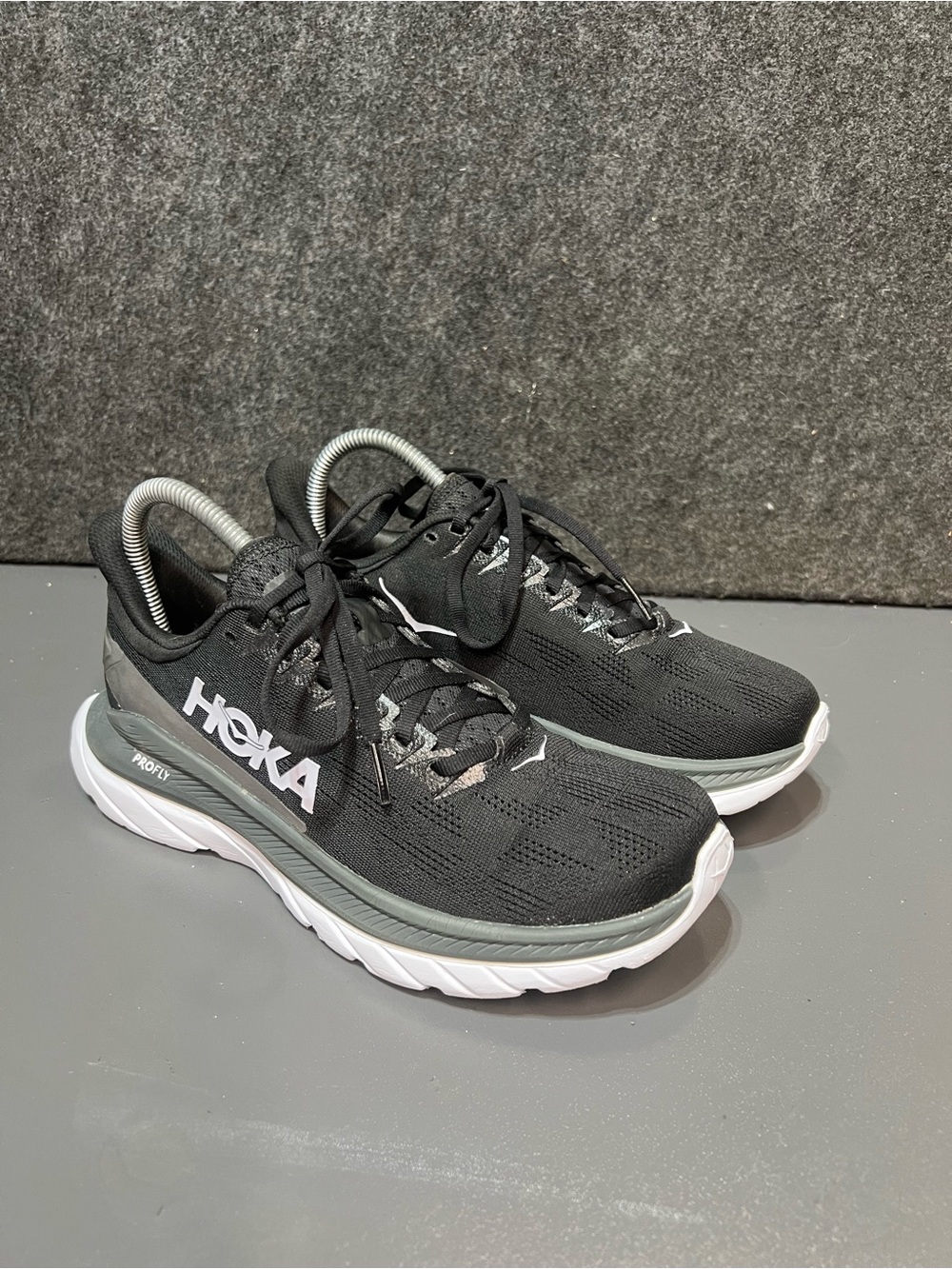 Hoka One One Mach 4 Women’s Running Shoes Size 7
